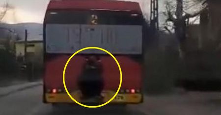 Scena niczym u Barei. Wideo z Bielska-Białej podbija sieć