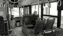 Ogólnopolskie media nabrały się na historię znieważonej seniorki. Zdjęcie powstało w AI