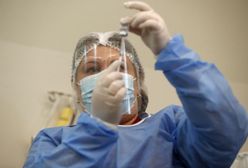 Szczepionka AstraZeneca. Ekspert zabrał głos. "Można podawać"