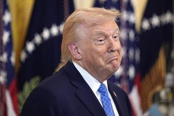 Celne uderzenie gospodarcze USA w reżim Maduro. Marynarka blokuje 8 mld dolarów