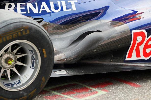 Końcowa sekcja układu wydechowego w bolidzie Red Bulla