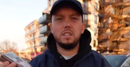 Dlaczego Książulo ciągle chodzi w czapce? Celebryta mówi o silnym bólu