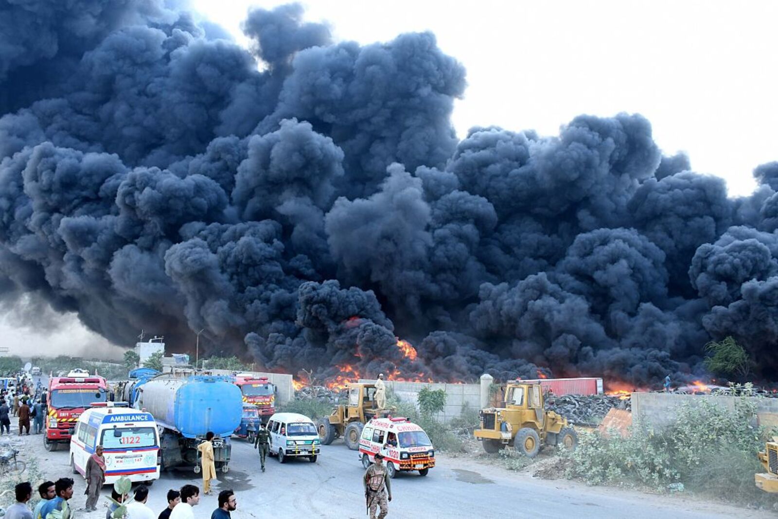 wiadomości,aktualności,WP Wiadomości Pożar w centrum handlowym w Karaczi. Tragiczny bilans ofiar