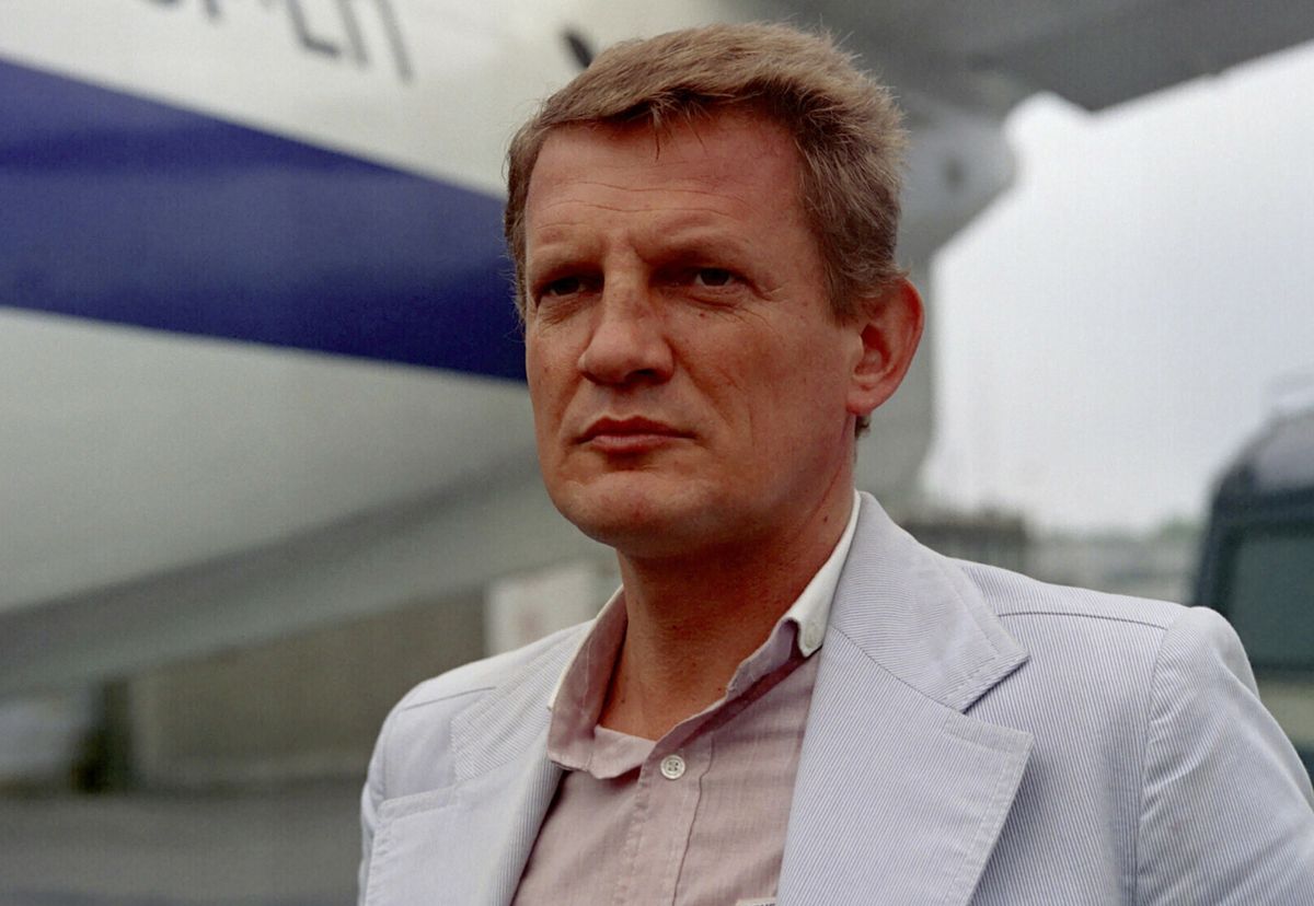 Bronisław Cieślak w roli porucznika Borewicza, polskiej odpowiedzi na agenta 007 