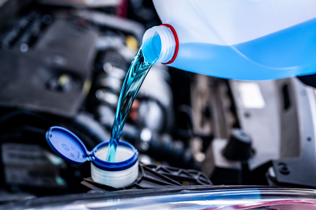 Creating eco-friendly windshield washer fluid at home