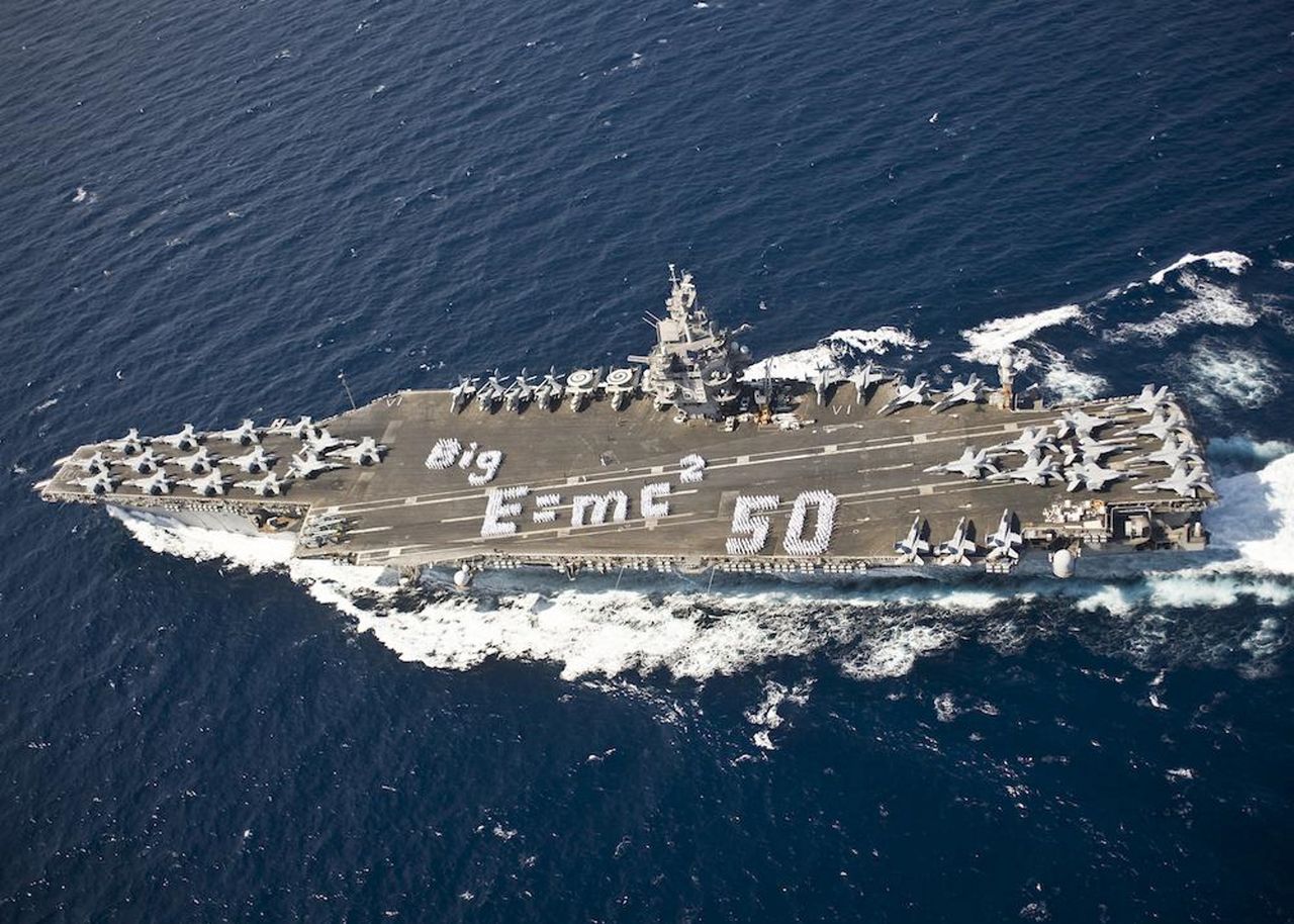 USS Enterprise świętuje w 2011 roku 50-lecie służby. Rok później zostanie wycofany
