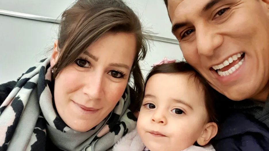 Dwulatka zadławiła się kiełbasą. Zmarła dwa dni później