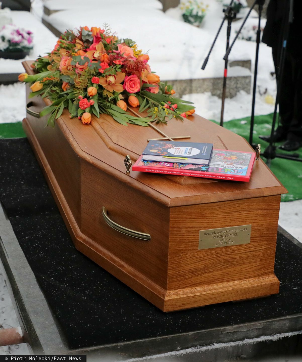 Tak wyglądał pogrzeb Papcia Chmiela. Pożegnano go z honorami