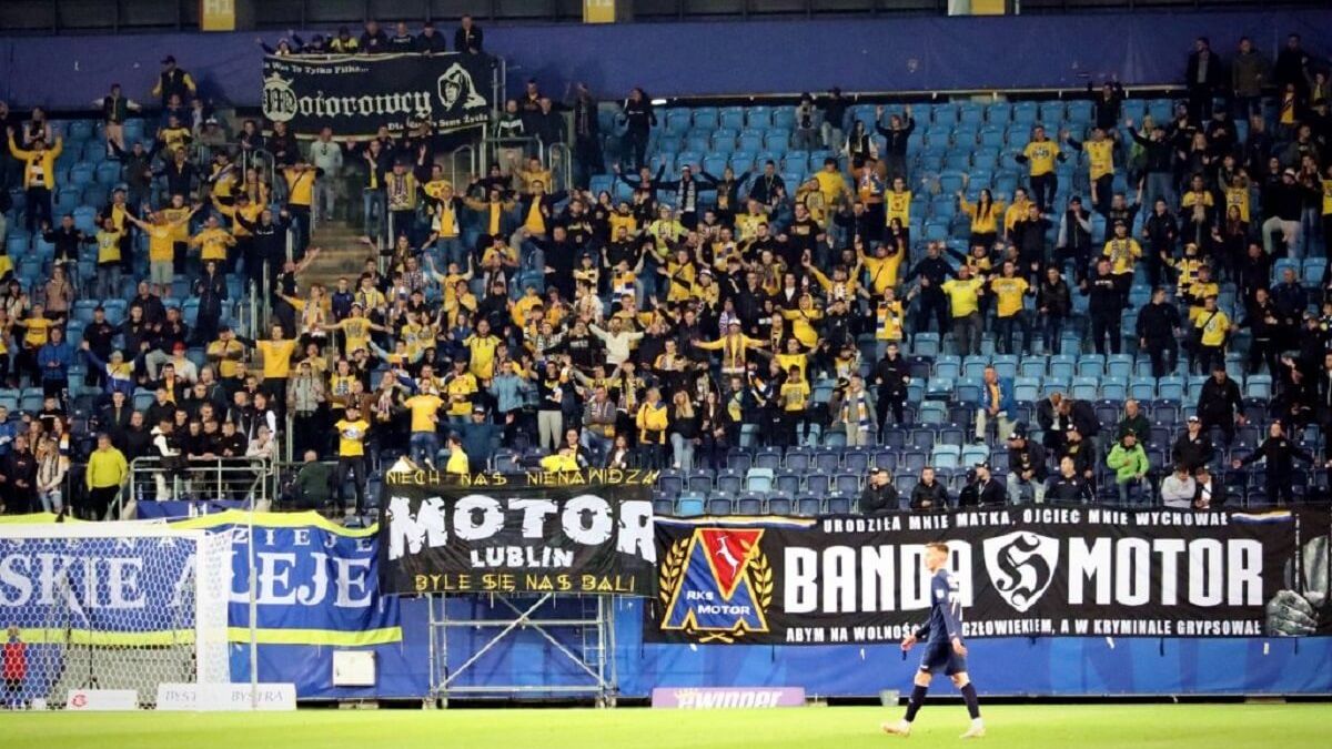 Kibice Motoru Lublin na trybunach Areny Lublin
