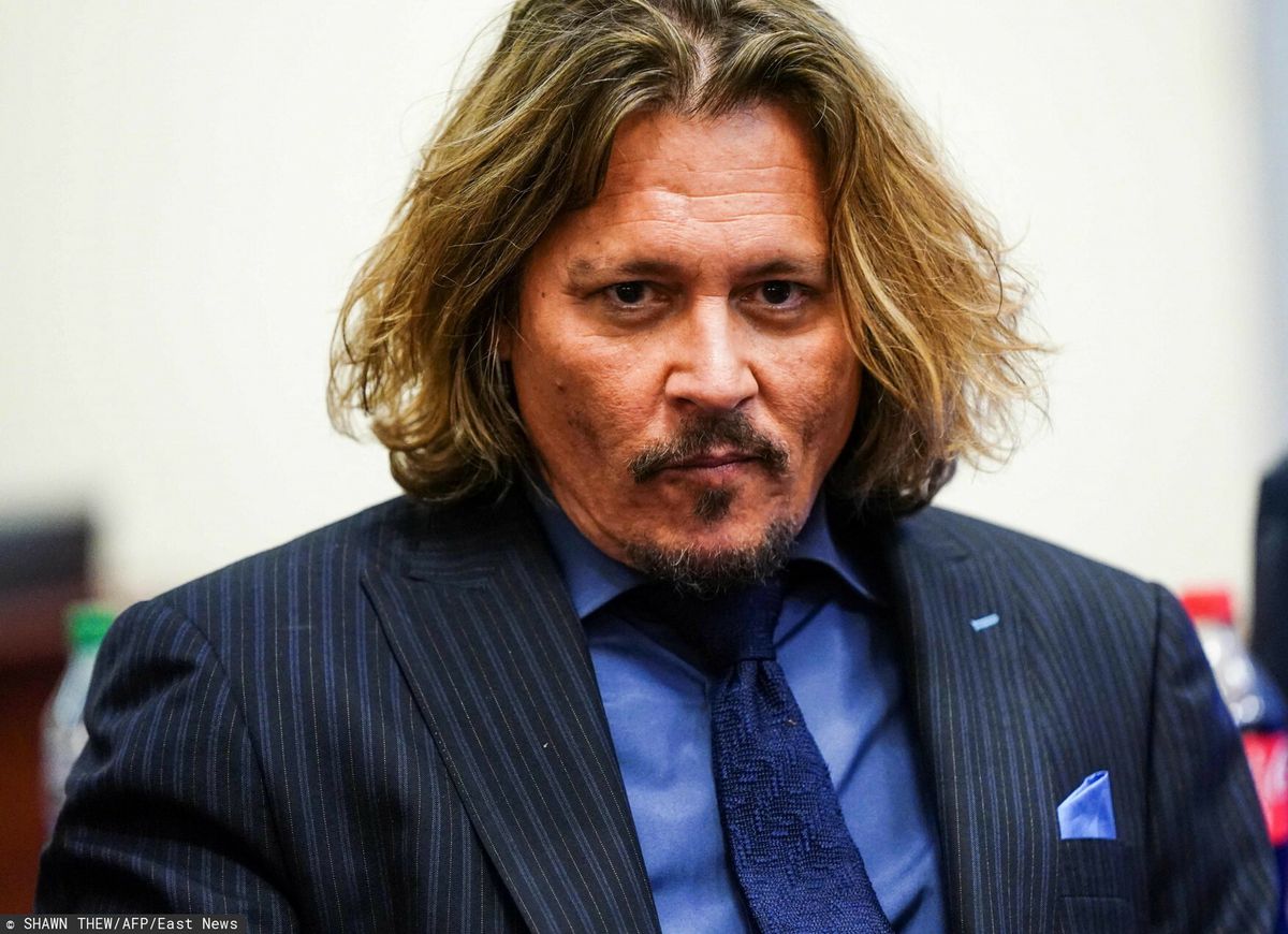 Johnny Depp podczas rozprawy sądowej 