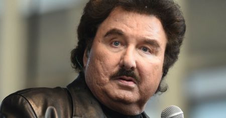 Zapomniana żona Krawczyka. Do dziś gwiazdor nie może darować sobie jednej rzeczy