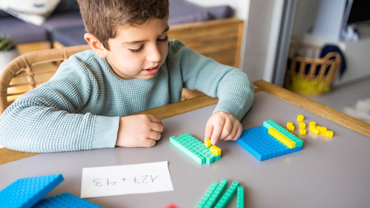 Dzieciaki z dobrze rozwiniętą inteligencją matematyczną są z reguły dokładne, systematyczne, zorganizowane i cierpliwe.