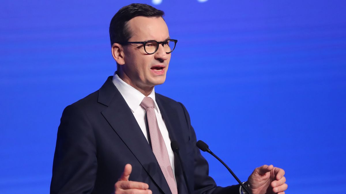 Maków Podhalański, 19.07.2023. Premier Mateusz Morawiecki podczas Konferencji Samorządowej w Makowskim Centrum Kultury w Makowie Podahalańskim, 19 bm. (mr) PAP/Grzegorz Momot