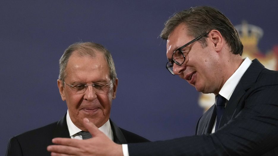 Relacje Serbii i Rosji zawsze były bardzo ciepłe. Na zdjęciu minister spraw zagranicznych Federacji Rosyjskiej Siegiej Ławrow i prezydent Serbii Alaksandar Vucic.
