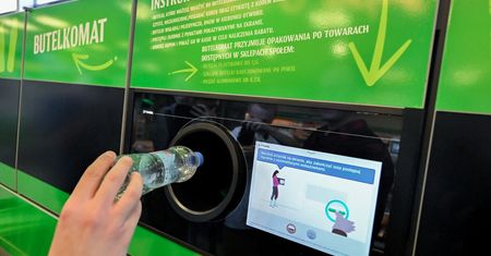Rekordzista z Biedronki. Tyle zarobił na zwrocie puszek i butelek