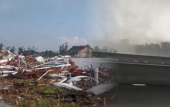 Tornado uderza w Teksasie. Zniszczone domy i ranni