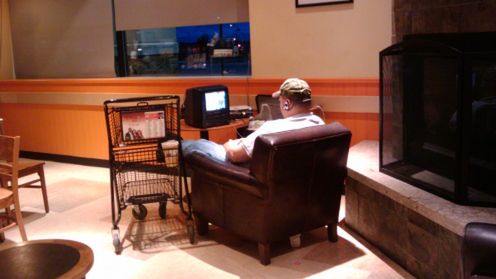 Konsola stacjonarna pod pachę i na kawę! 1