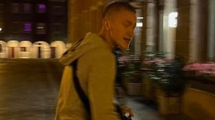 Atak na poznańskiej ulicy. Uderzył mężczyznę pięścią w twarz, jest poszukiwany