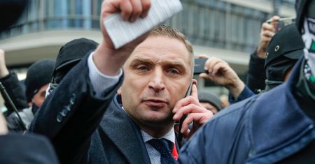 Marsz Niepodległości. Robert Bąkiewicz ze "Straży Narodowej" o PODPALENIU mieszkania: "Było pewnie pustostanem"