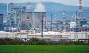 Bułgaria chce przejąć kontrolę nad rafinerią Rosjan. Parlament odrzucił weto prezydenta