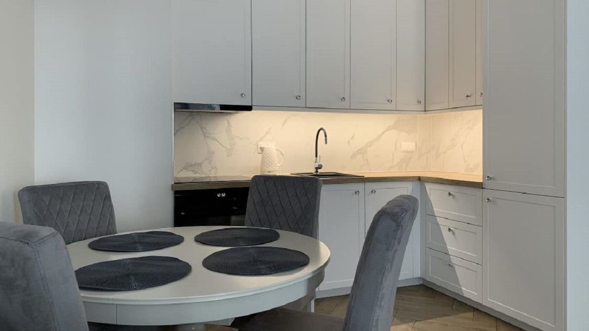 Zobaczyli cenę wynajmu i złapali się za głowę. Tyle chcą za jeden pokój