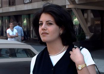 "Afera rozporkowa" ją zniszczyła. Tak teraz wygląda życie Lewinsky