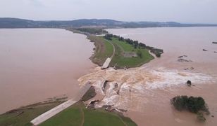 Runął przepust między zbiornikami. Dramatyczna sytuacja na Dolnym Śląsku