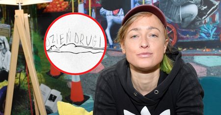 Matylda Damięcka pokazała nową grafikę. Obrazuje świąteczne obżarstwo