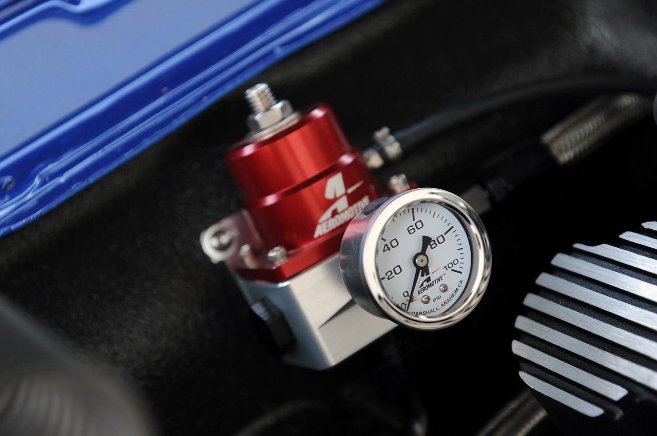 Classic Recreations 1966 Shelby GT350CR na efektownych zdjęciach [galeria] 44