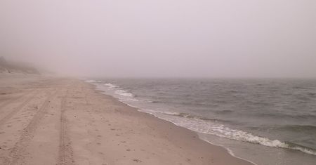Trąba wodna na Bałtyku. Podziwiać ją można było w Ustce