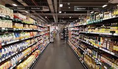 W marcu najdrożej w internetowych supermarketach, najtaniej w Auchan i Tesco