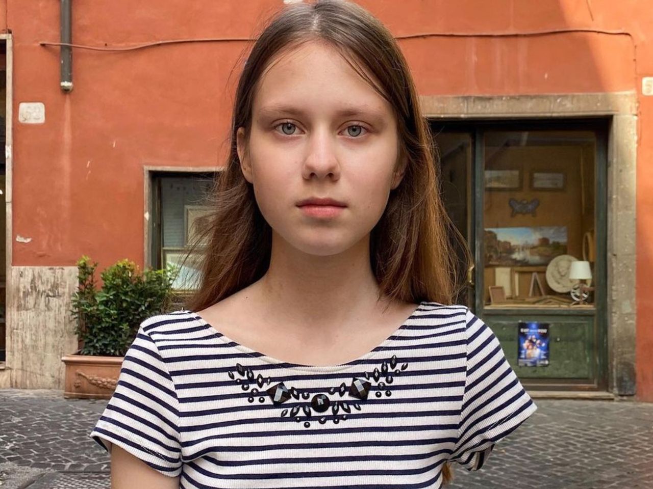 Dziewięciolatka z Buczy zbiera na protezę ręki. "Będę mogła nawet się ubrać"