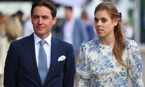 Księżniczka Beatrycze musi ZAWALCZYĆ o swoje MAŁŻEŃSTWO po skandalach z ojcem? "Jest ZDRUZGOTANA"