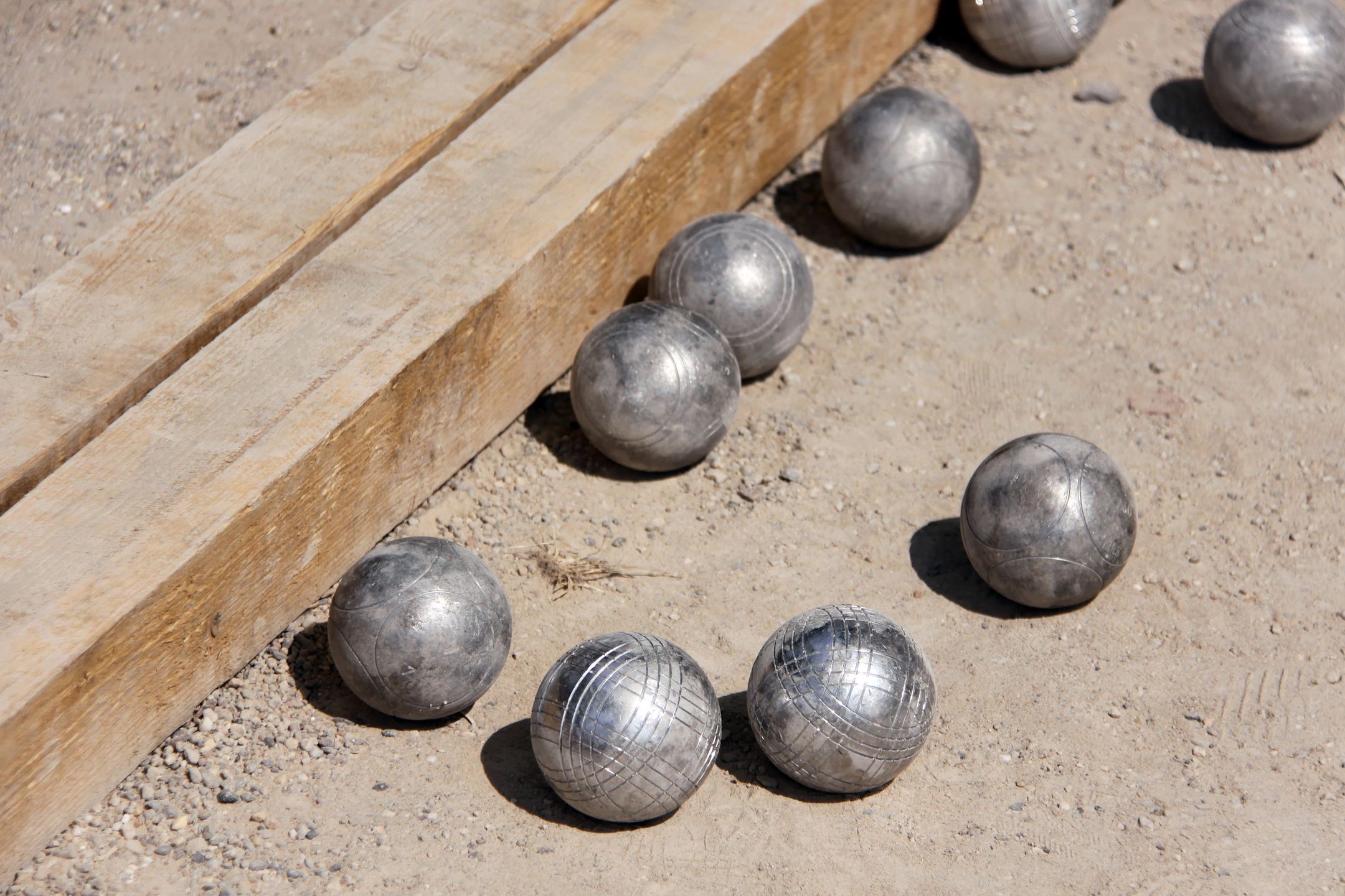 boule, pétanque, boccia, spielkugel, spielkugeln, kugel, kugeln, metallkugeln, boulebahn, bouleplatz, bouelespiel, boule-spiel, sport-boule, sport, spiel, kugelsportart, kugelspiel, boulodrome, spielen, sportlich, freizeit, hobby, entspannung, erholung, entspannen, erholen, draussen