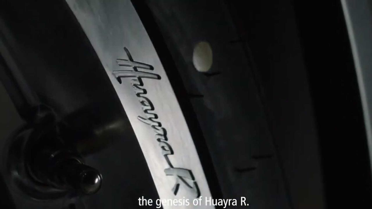 Pagani Huayra R zadebiutuje 12 listopada. Dostanie nowy silnik
