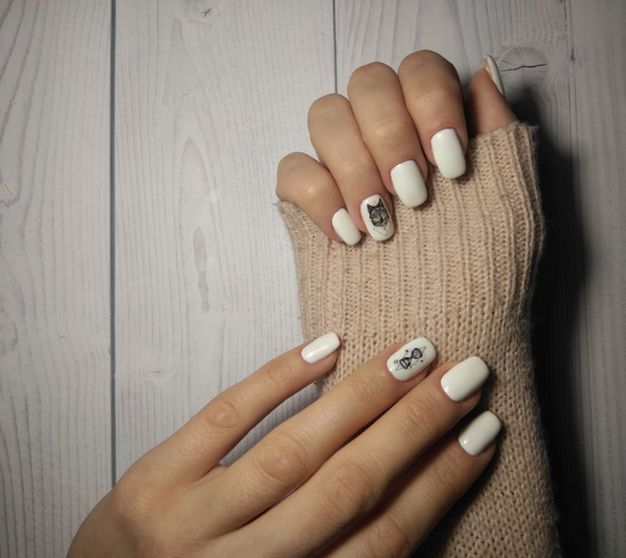 Ładne paznokcie na zimową porę roku, czyli najmodniejszy manicure sezonu