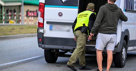 Przeszukują samochody. Kolejny sąsiad Polski podjął decyzję
