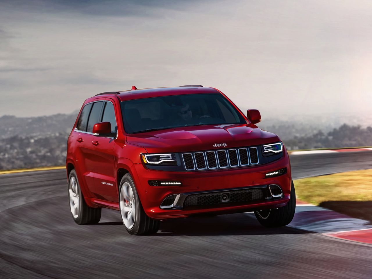 [h2]8. Jeep Grand Cherokee SRT[/h2]