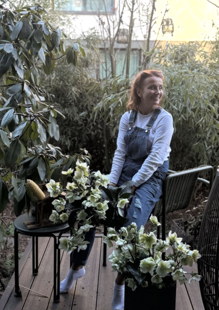 Katarzyna Zielińska w ogrodzie
