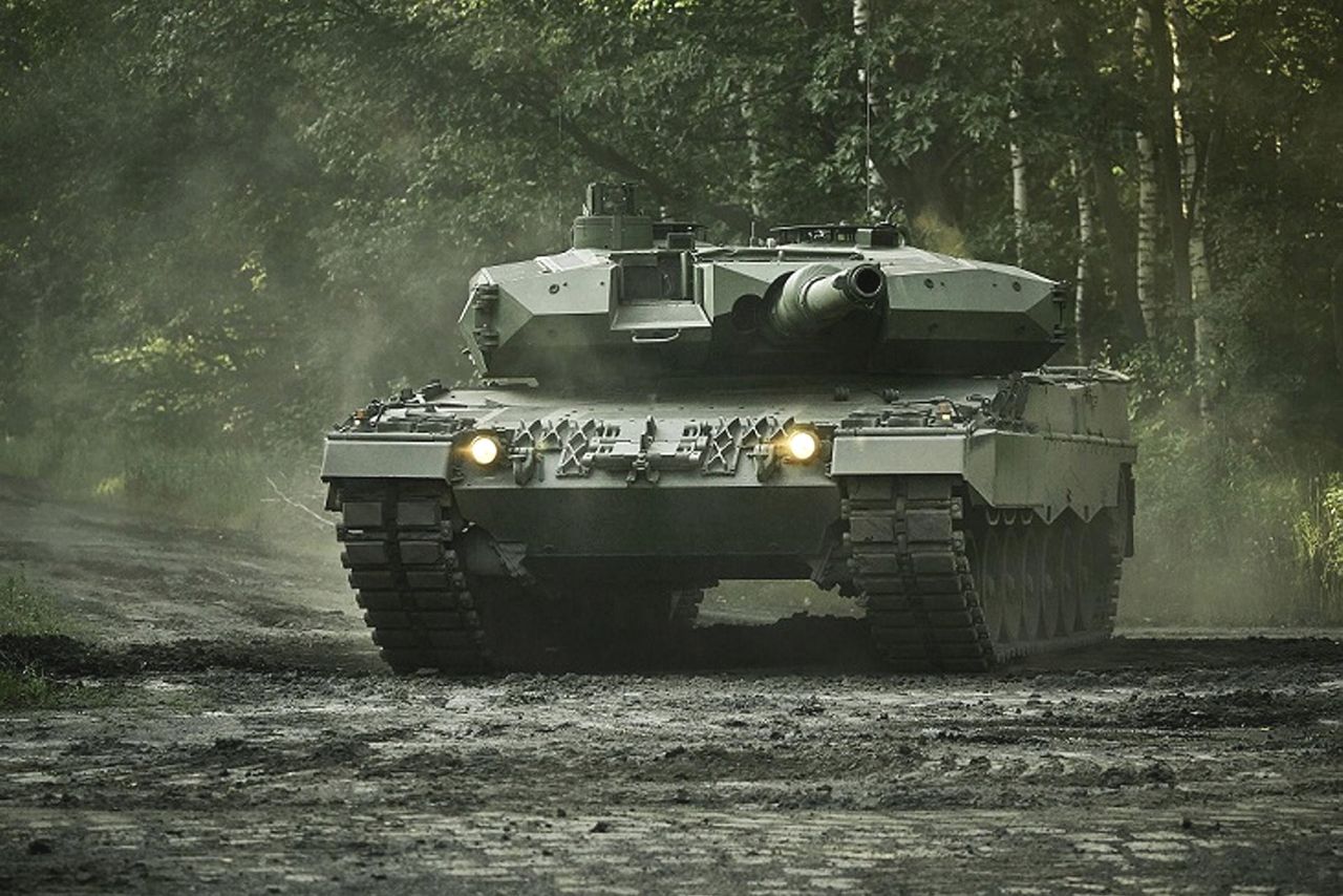 Nowe Leopardy 2PL dla Wojska Polskiego. Zakłady Bumar-Łabędy przyspieszają dostawy