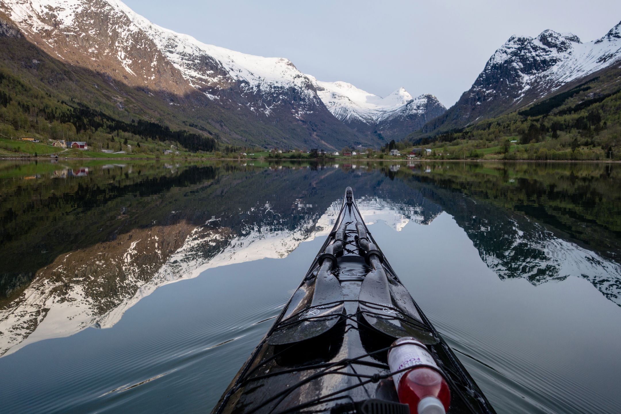 Niesamowite norweskie fiordy z perspektywy kajaka Tomasza Furmanka 9
