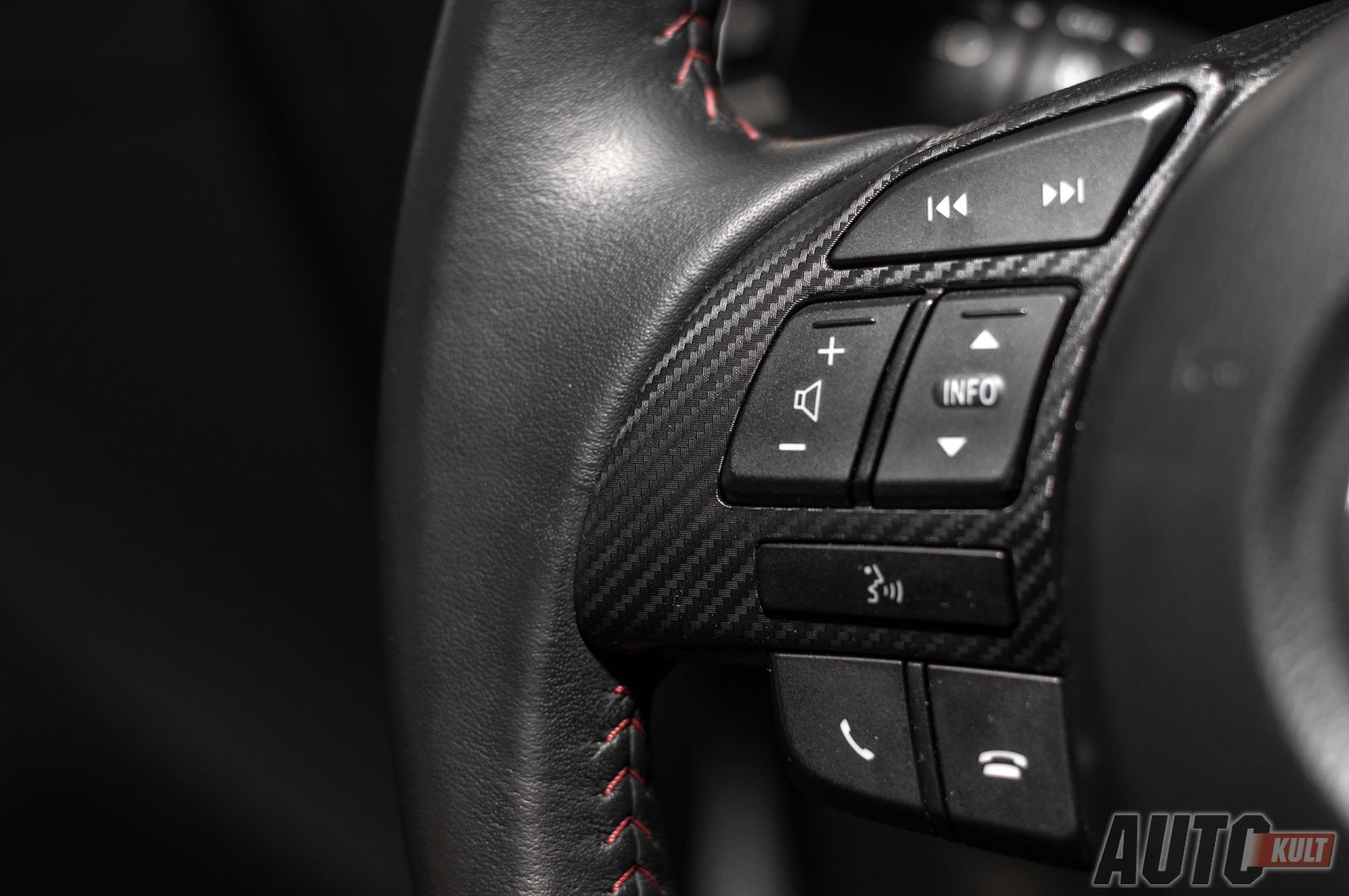 Mazda 3 2,0 Skyactiv-G - test [galeria zdjęć] 20