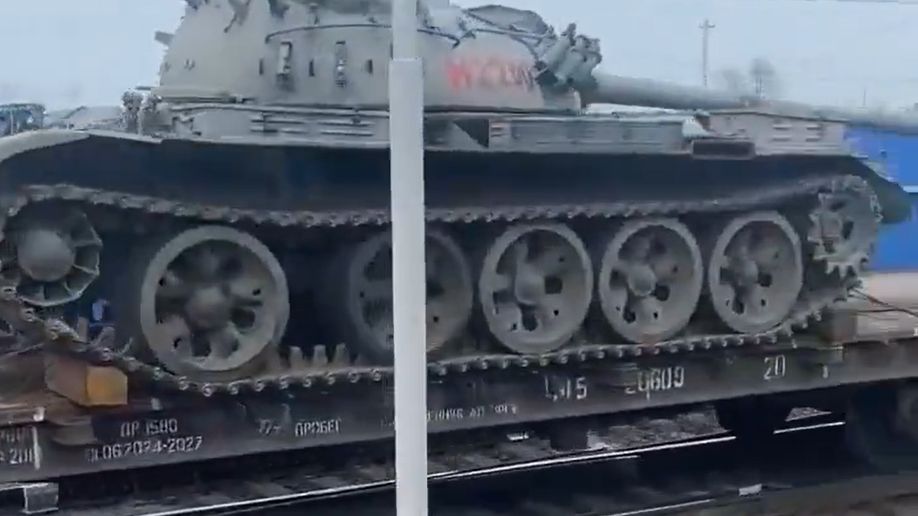 T-62 w drodze na pole bitwy