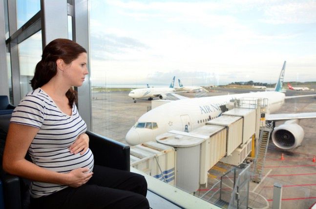 W ostatnim trymestrze ciąży nie powinno się latać samolotem?