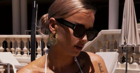 Bawi się na wakacjach w Turcji. Pokazała się w odblaskowym bikini