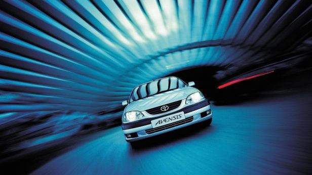 Toyota Avensis I