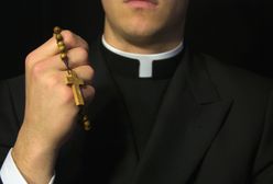 Zorganizował imprezę z orgią. Ksiądz "zniknął" z mediów
