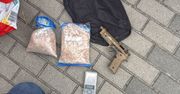 Blisko 1,5 kg 3-CMC w bagażniku. Policyjna kontrola pod Buskiem-Zdrojem zakończyła się zatrzymaniami