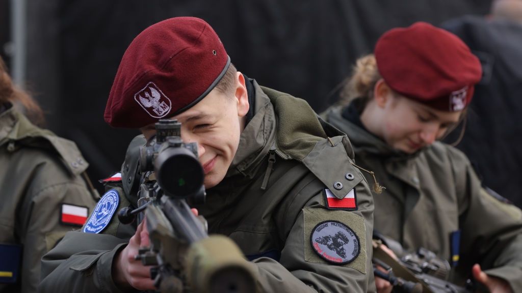 Polscy żołnierze zawodowi otrzymają dodatek za wysługę lat już w pierwszym roku służby. Zdjęcie ilustracyjne