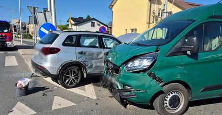 Dziecko i 61-letnia kierująca w szpitalu. Utrudnienia na Wyszogrodzkiej